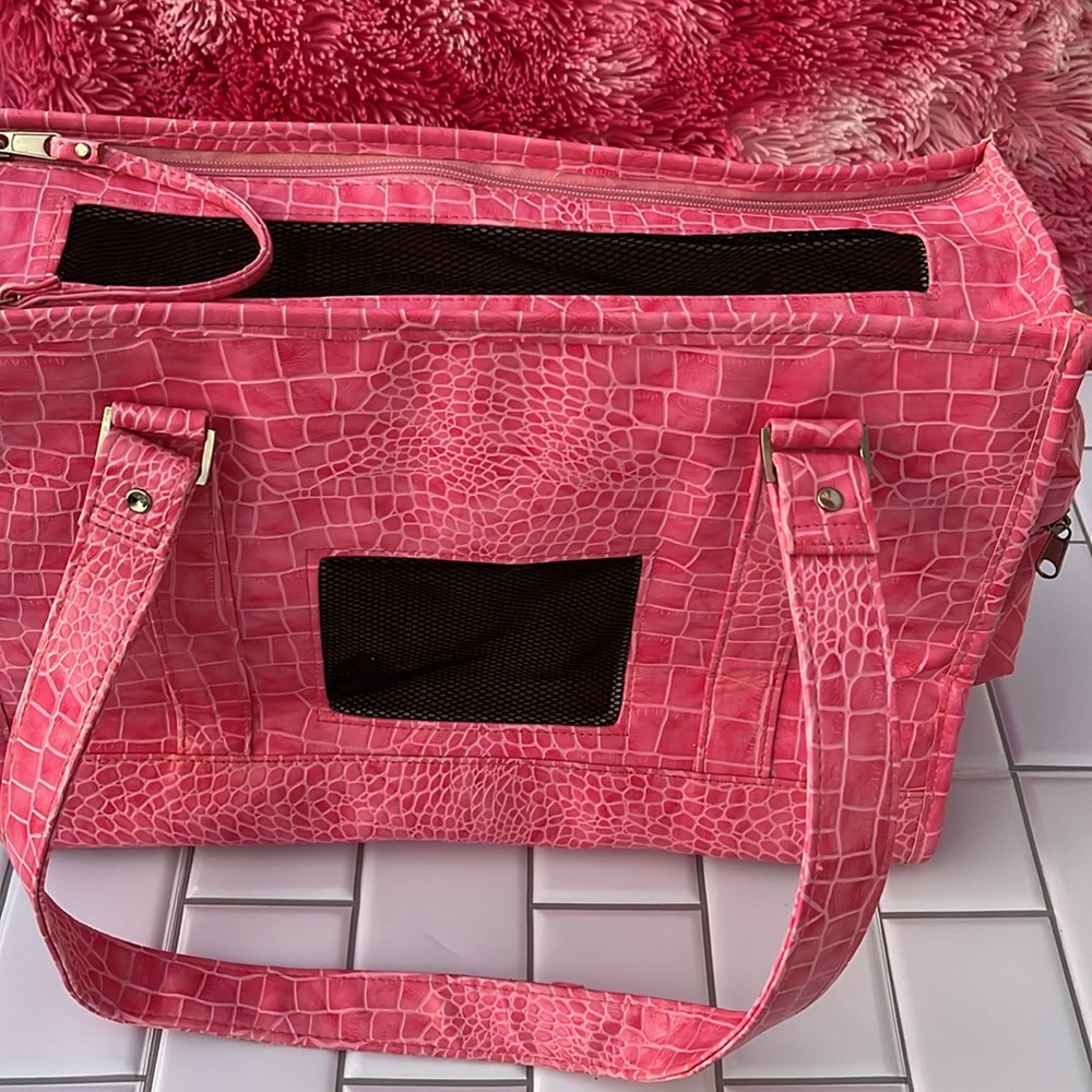 CHELSEA PAWS Pink Faux Alligator Pet Carrier - Picture 10 of 16